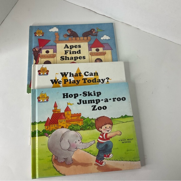 Set of 3 Vintage Magic Castle Books - Picture 7 of 7